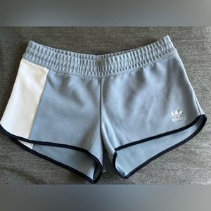 Adidas knit shorts, Size M